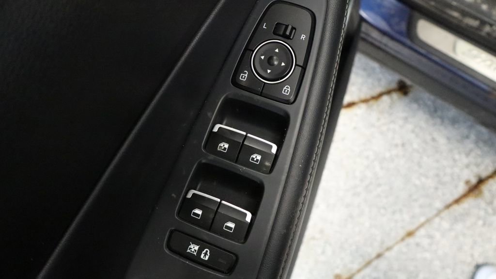 Thumbnail: 2020 Hyundai Santa Fe - 27