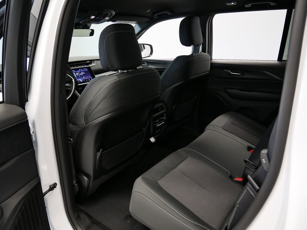 Thumbnail: 2025 Jeep Grand Cherokee - 7