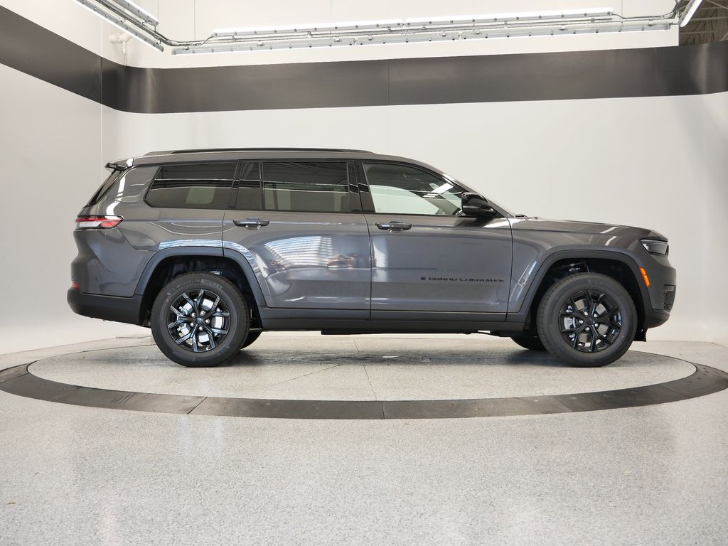 Thumbnail: 2025 Jeep Grand Cherokee L - 48