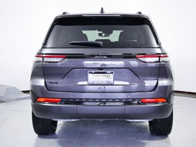 Thumbnail: 2024 Jeep Grand Cherokee - 12