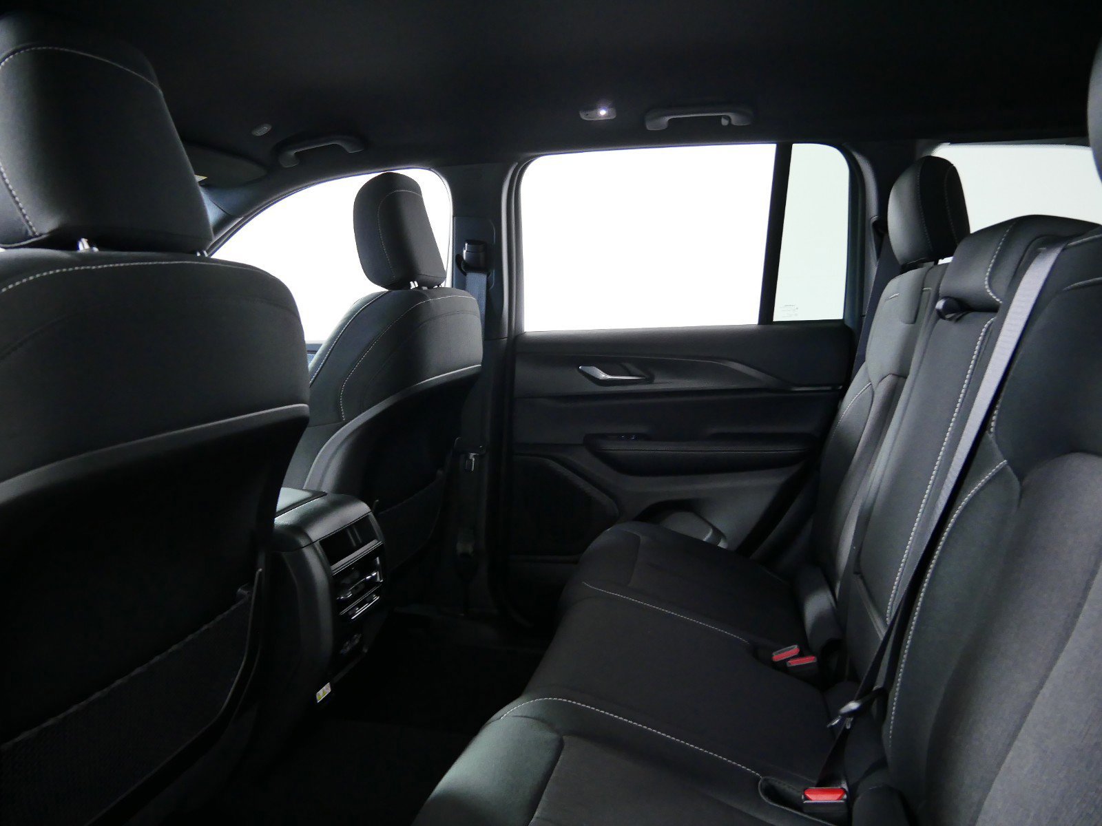 Thumbnail: 2025 Jeep Grand Cherokee - 21