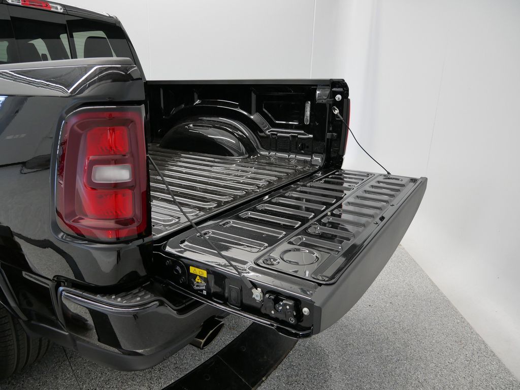 Thumbnail: 2026 RAM 1500 - 2