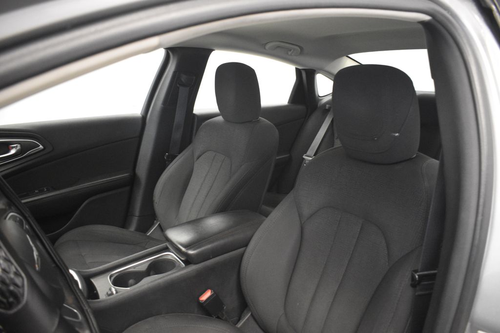 Thumbnail: 2015 Chrysler 200 - 15