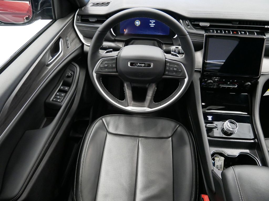 Thumbnail: 2025 Jeep Grand Cherokee L - 31