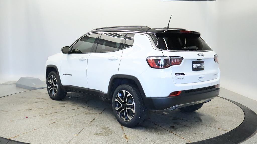 Thumbnail: 2023 Jeep Compass - 3