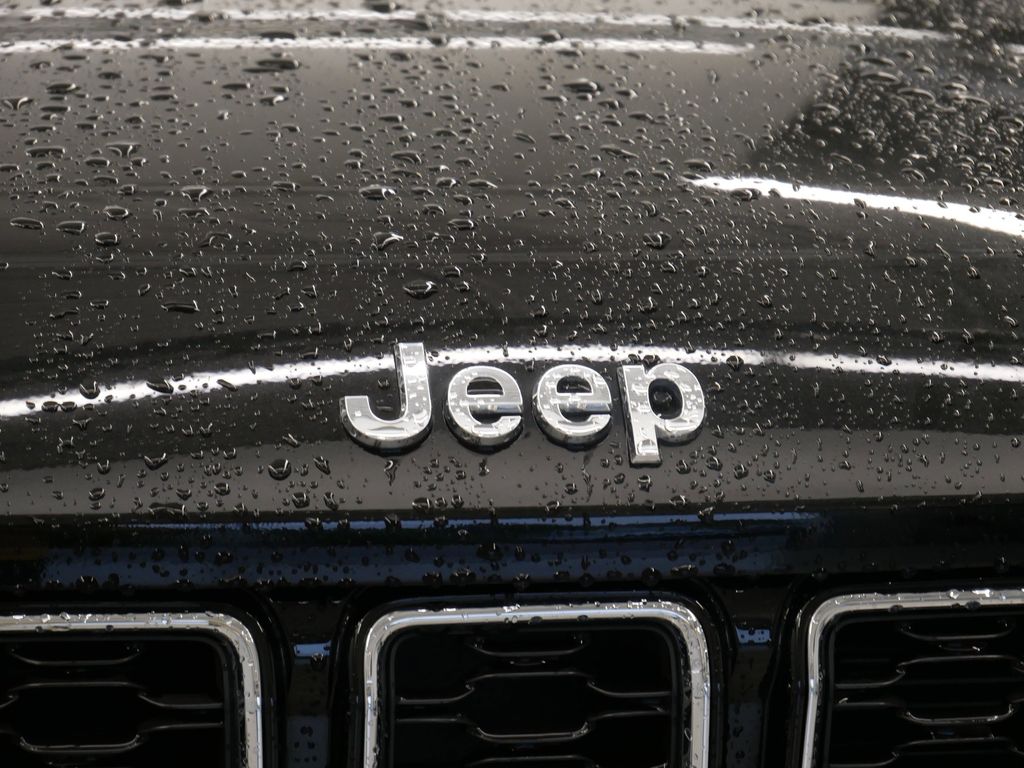 2023 Jeep Grand Cherokee Limited Edition 13