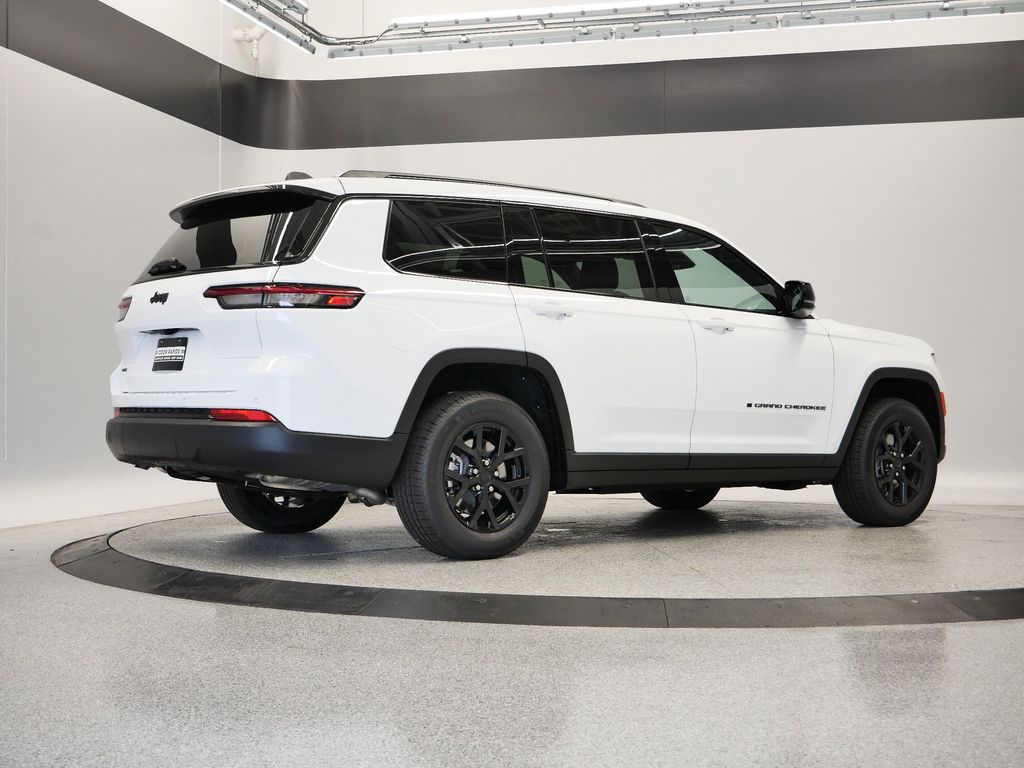 Thumbnail: 2025 Jeep Grand Cherokee L - 8