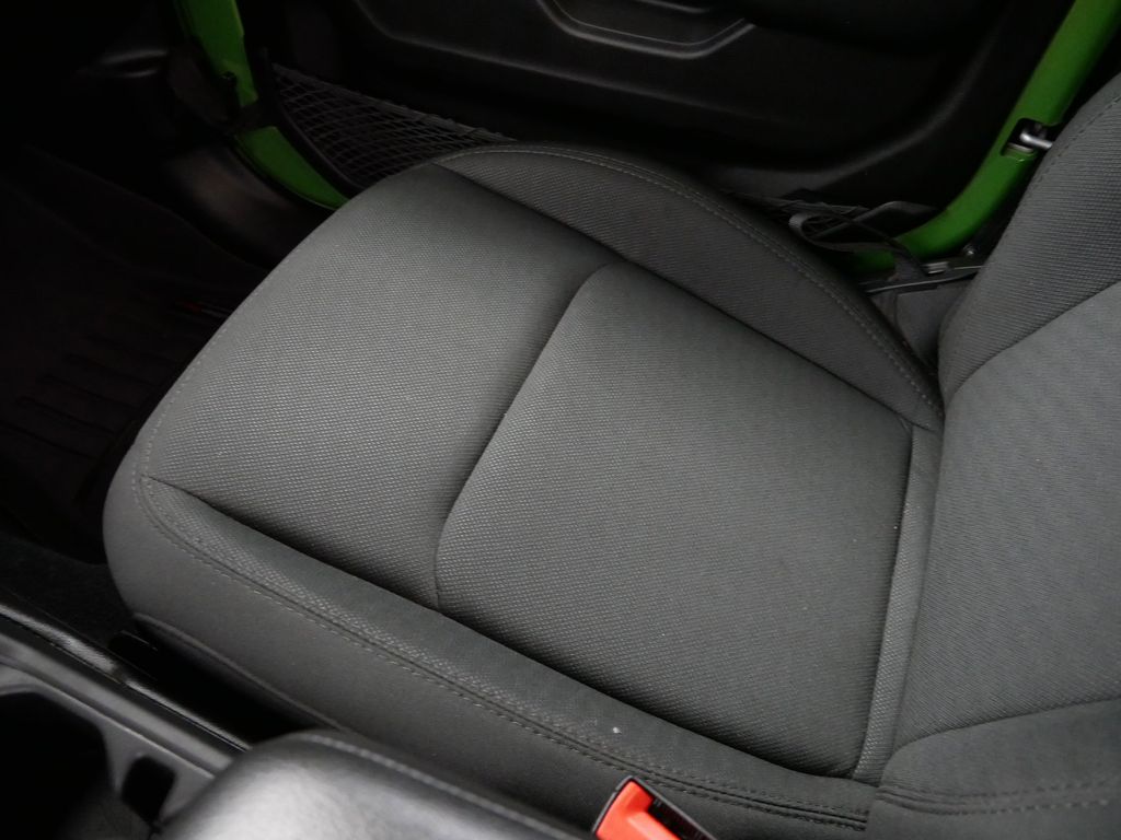 Thumbnail: 2019 Jeep Wrangler - 29