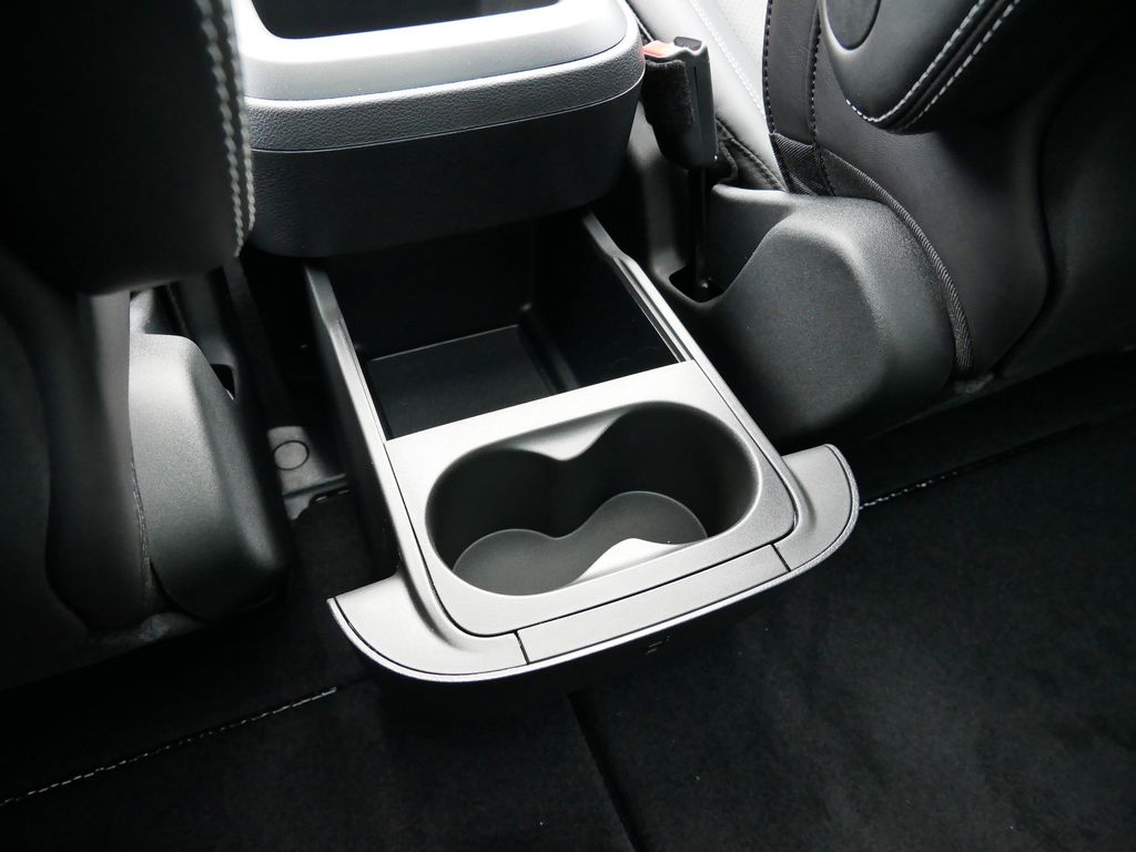 Thumbnail: 2026 Chrysler Pacifica - 17