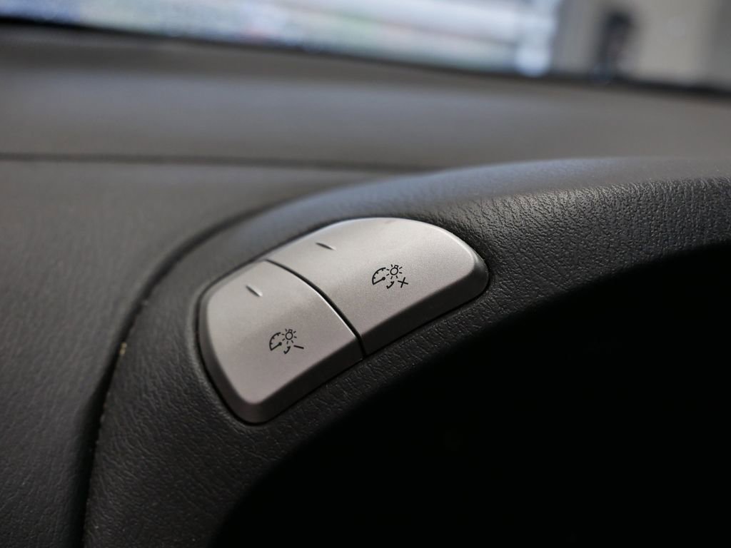 Thumbnail: 2015 Nissan Pathfinder - 25