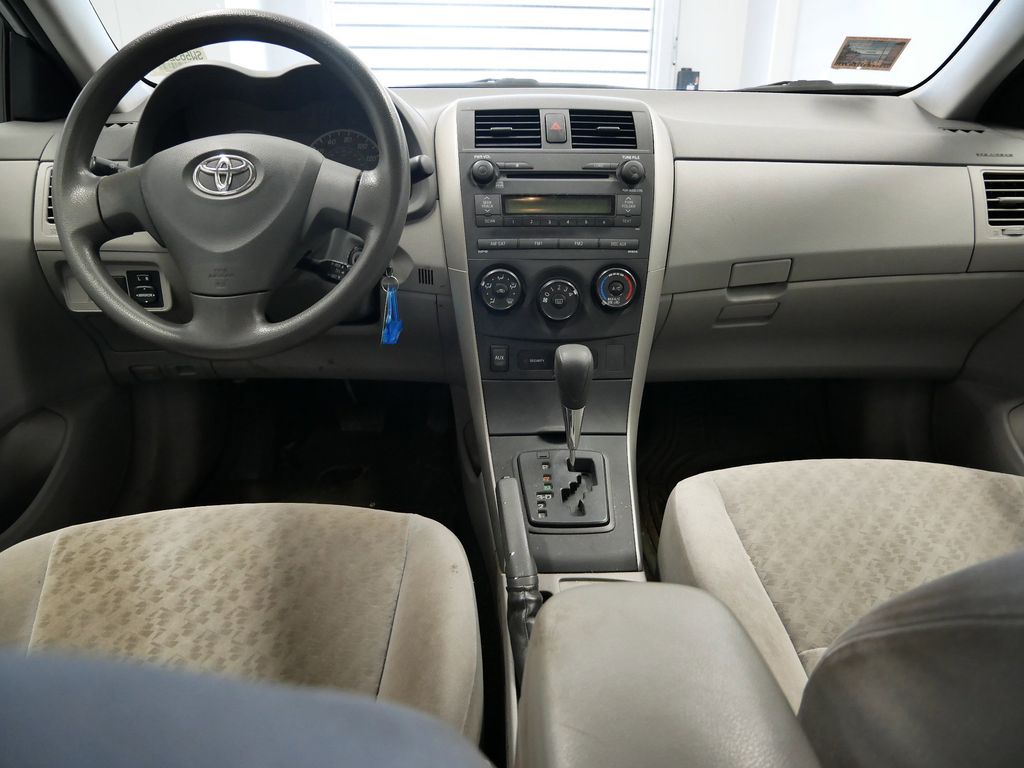 Thumbnail: 2009 Toyota Corolla - 20