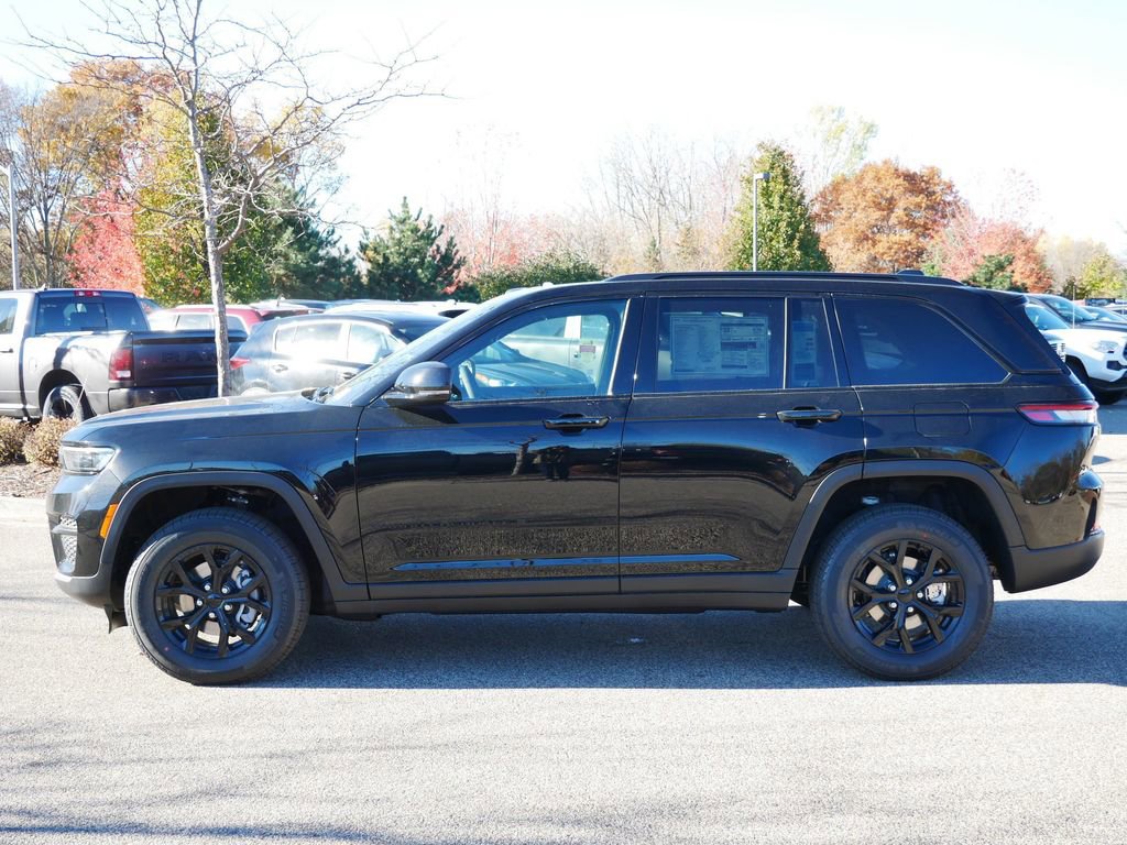 Thumbnail: 2025 Jeep Grand Cherokee - 15