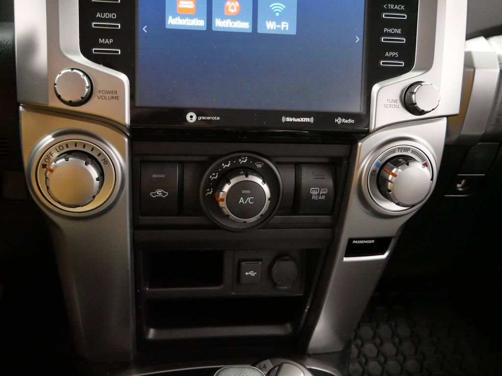 Thumbnail: 2020 Toyota 4Runner - 35