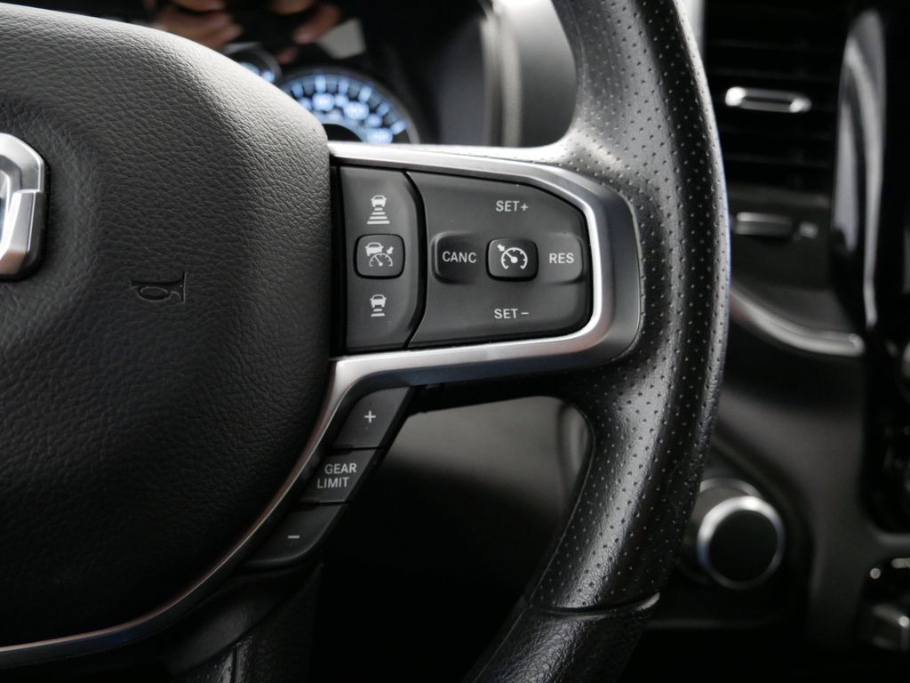 Thumbnail: 2025 RAM 1500 - 21