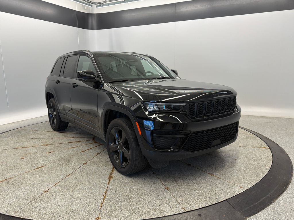 Thumbnail: 2024 Jeep Grand Cherokee - 13