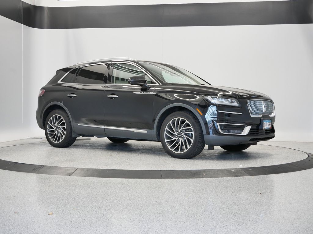 Thumbnail: 2019 Lincoln Nautilus - 10