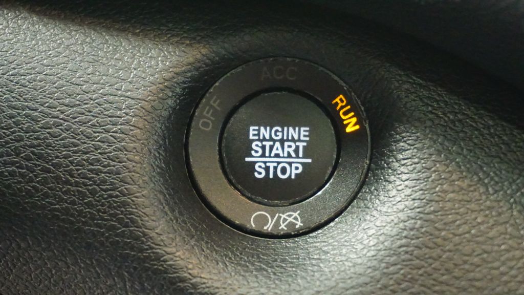 Thumbnail: 2021 Jeep Cherokee - 30