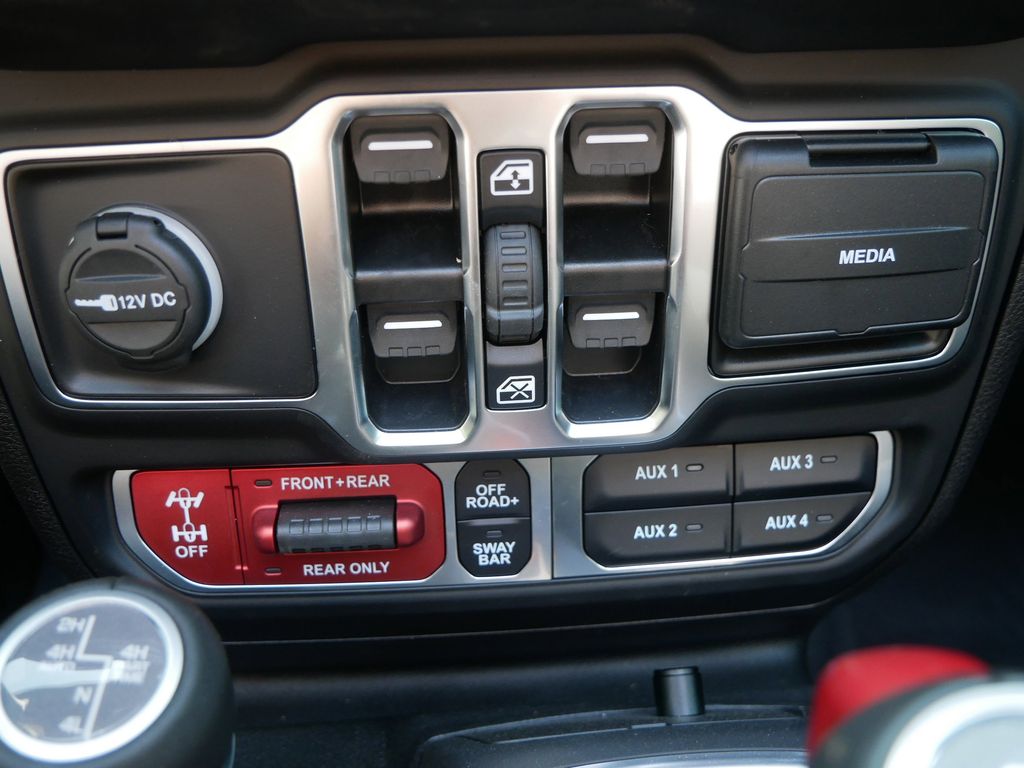 Thumbnail: 2025 Jeep Wrangler - 42