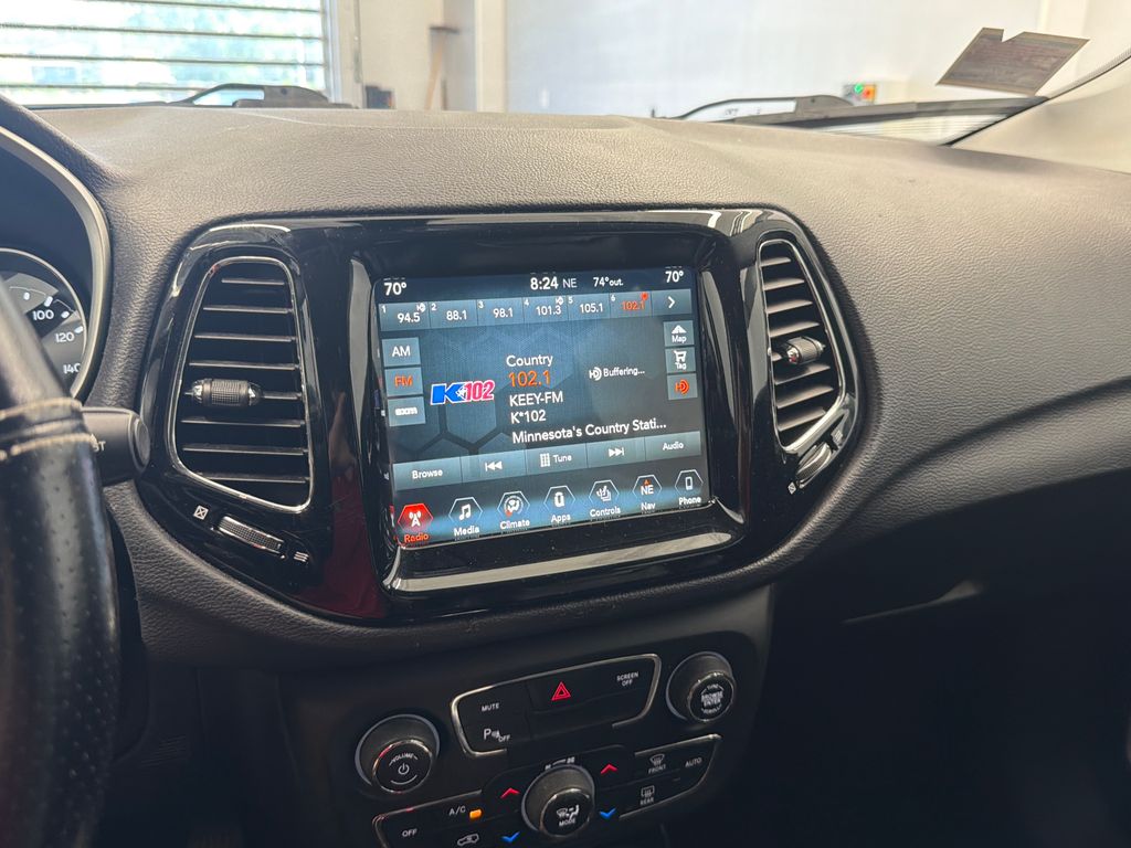 Thumbnail: 2018 Jeep Compass - 26