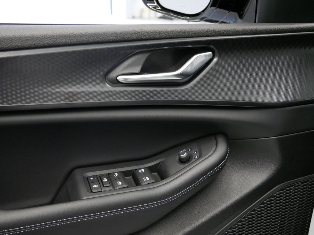 Thumbnail: 2025 Jeep Grand Cherokee L - 8