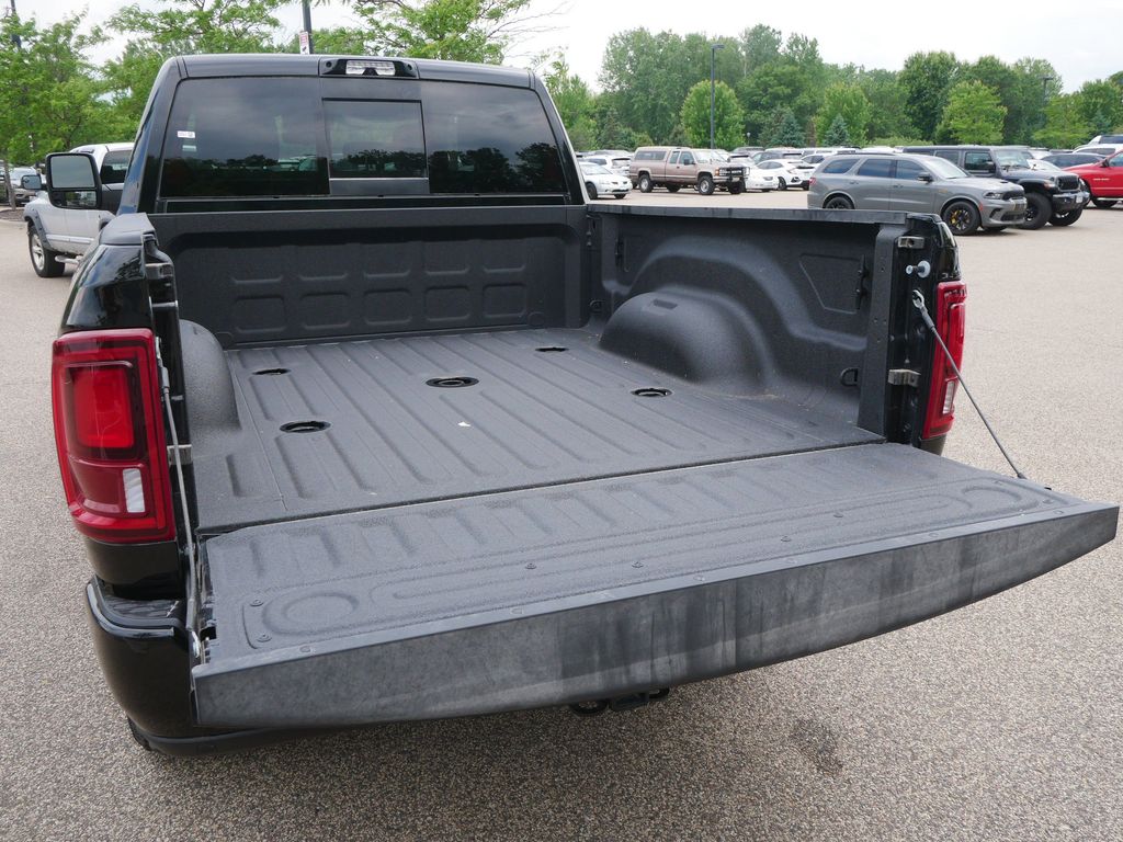 2025 RAM 3500 Big Horn 19