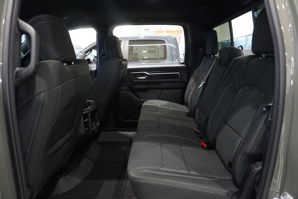 Thumbnail: 2026 RAM 1500 - 26