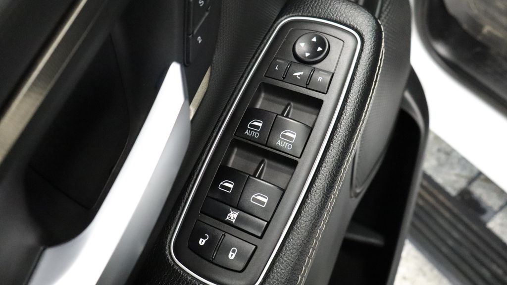 Thumbnail: 2021 RAM 1500 - 29