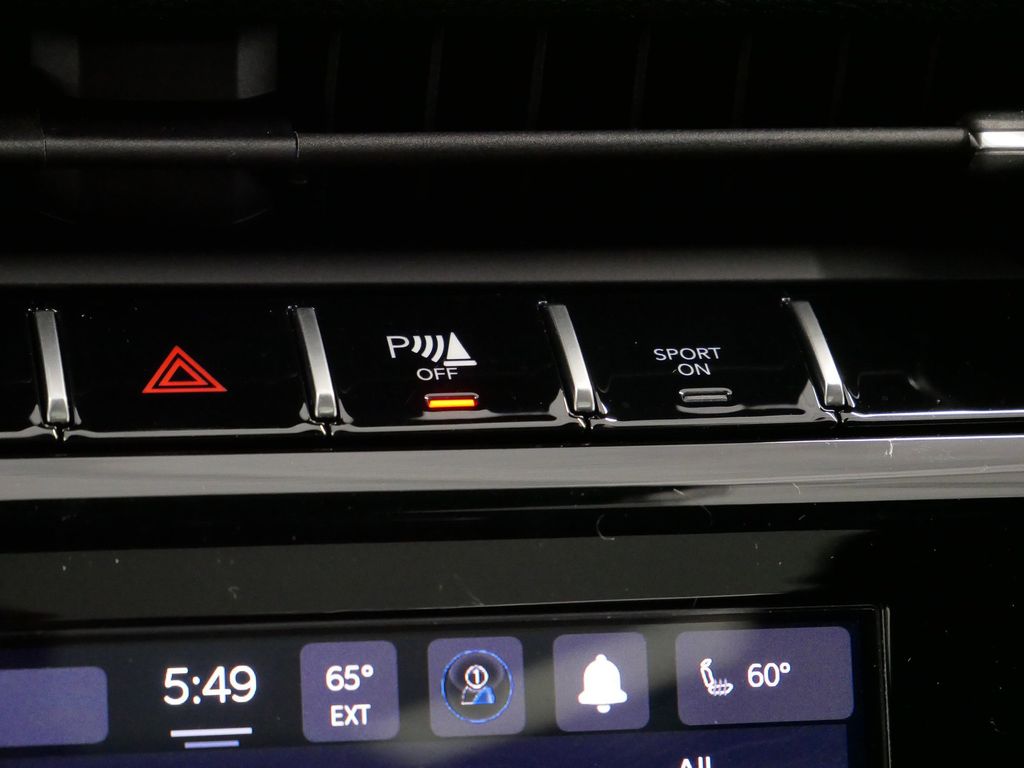 Thumbnail: 2025 Jeep Grand Cherokee L - 43