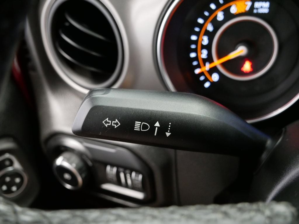 Thumbnail: 2021 Jeep Wrangler - 27