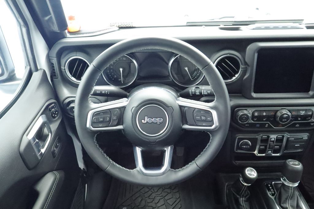Thumbnail: 2023 Jeep Wrangler - 24