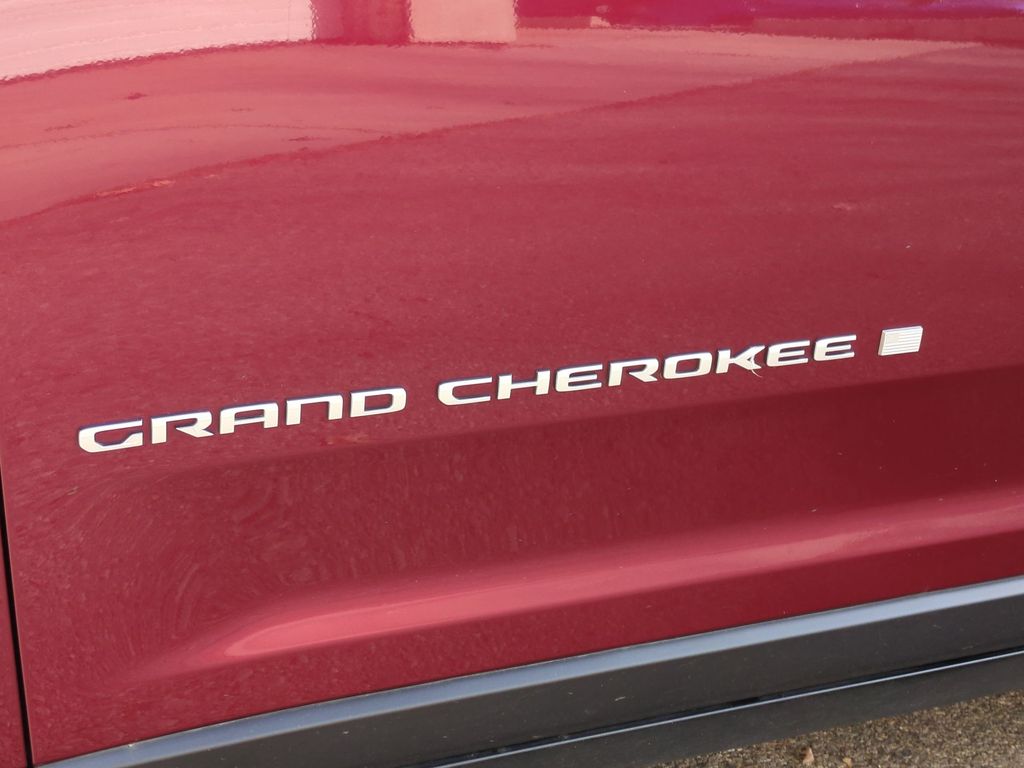 Thumbnail: 2024 Jeep Grand Cherokee - 13