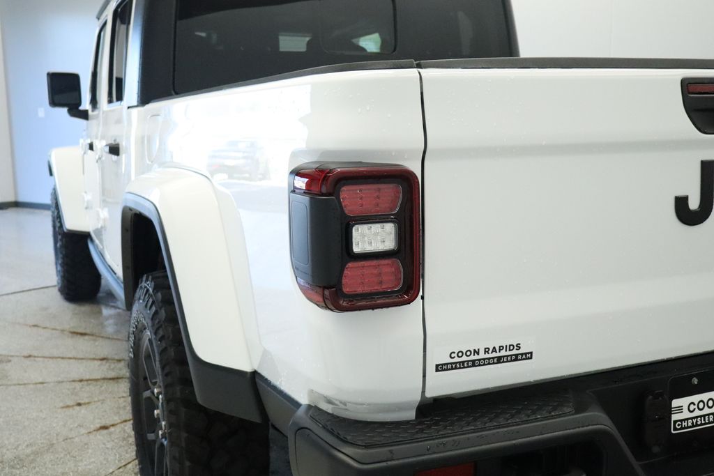 Thumbnail: 2026 Jeep Gladiator - 19