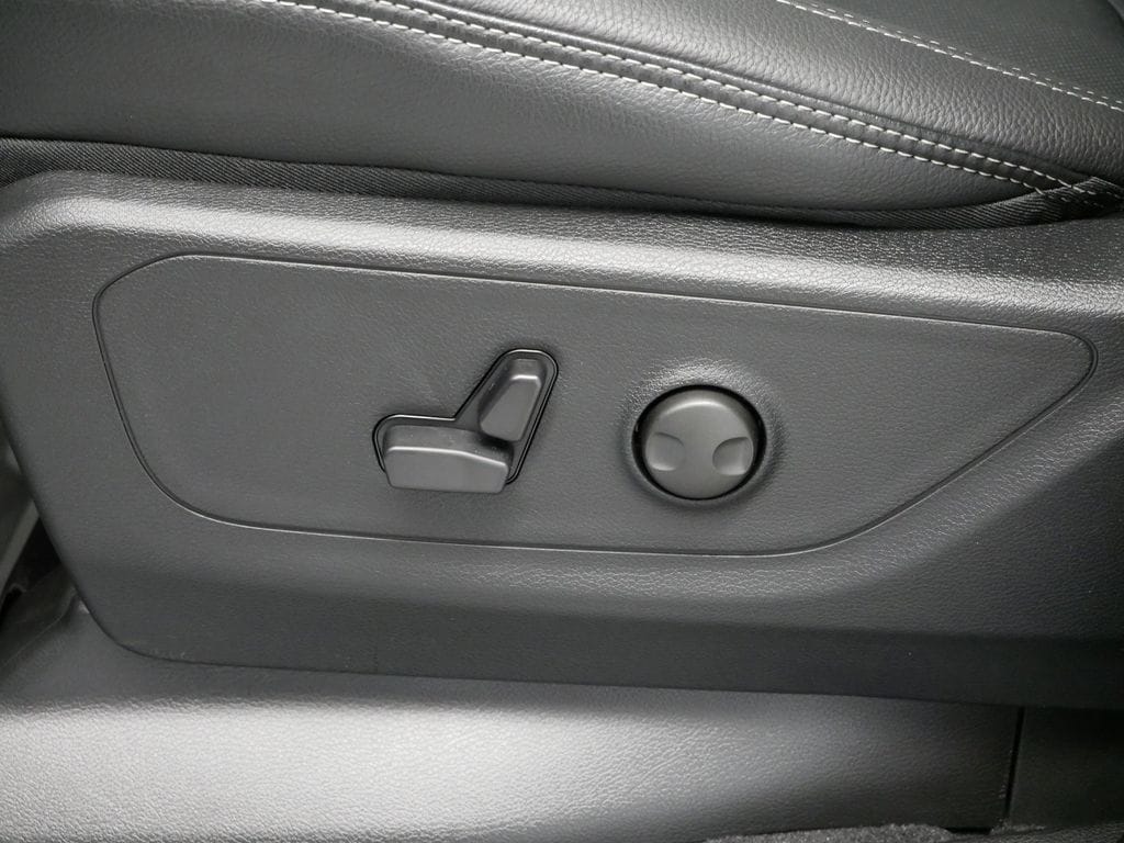 Thumbnail: 2026 RAM 1500 - 23