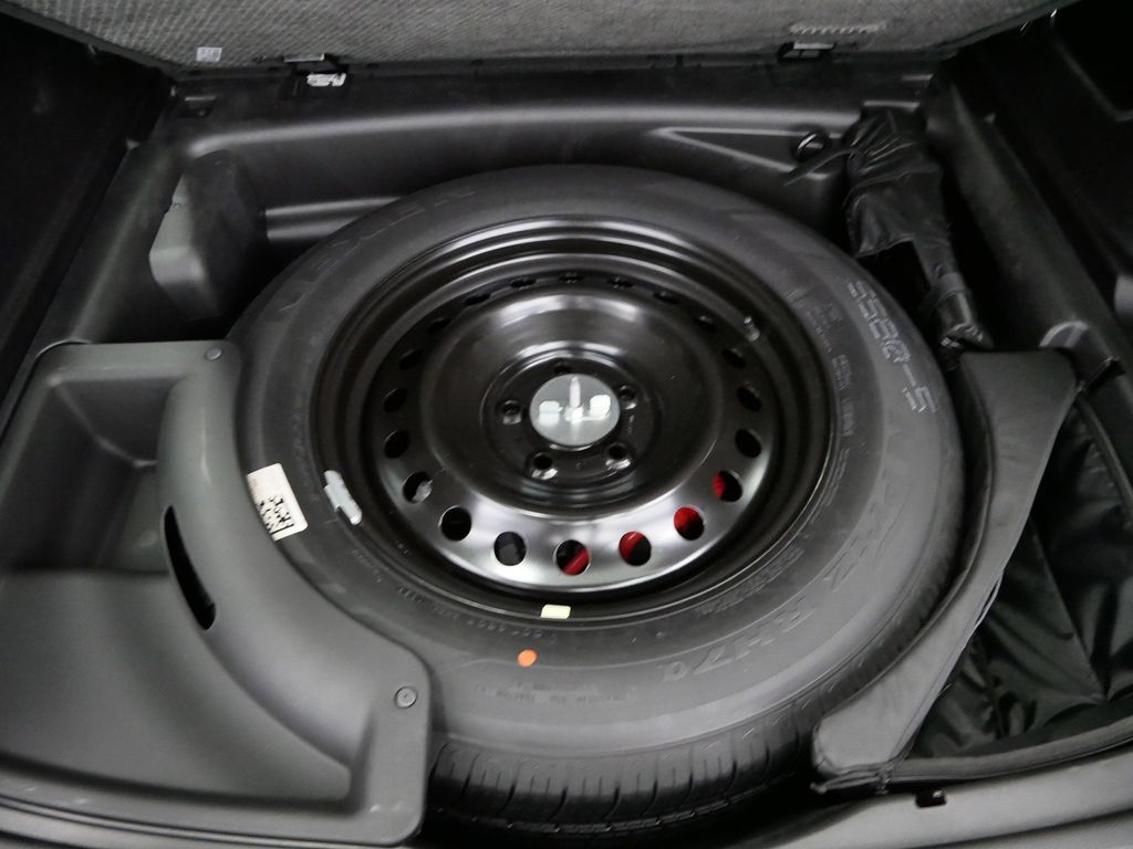 Thumbnail: 2024 Jeep Grand Cherokee - 17