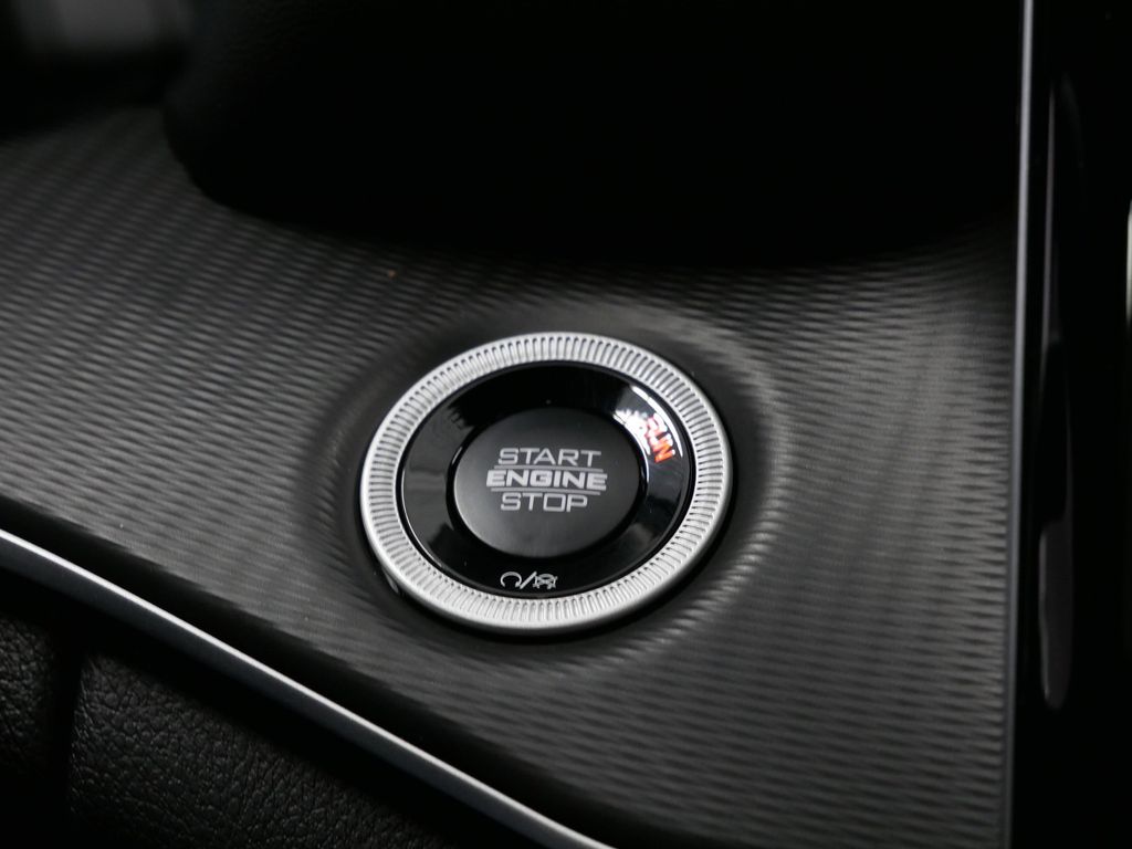 Thumbnail: 2025 Jeep Grand Cherokee L - 38