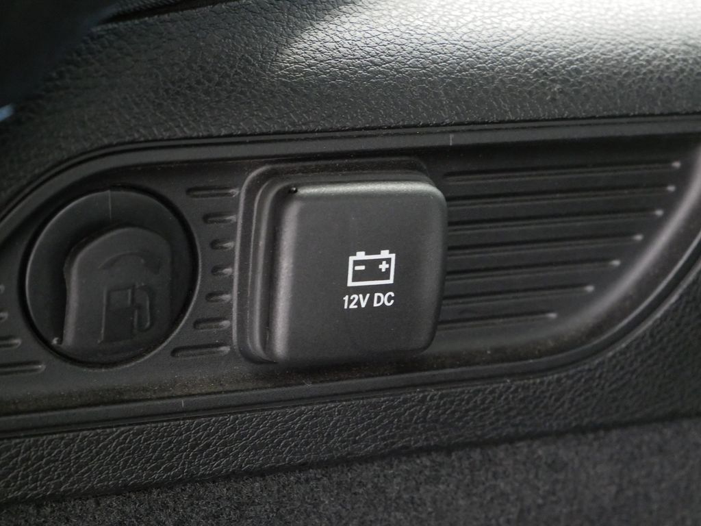 Thumbnail: 2022 Jeep Grand Cherokee - 20