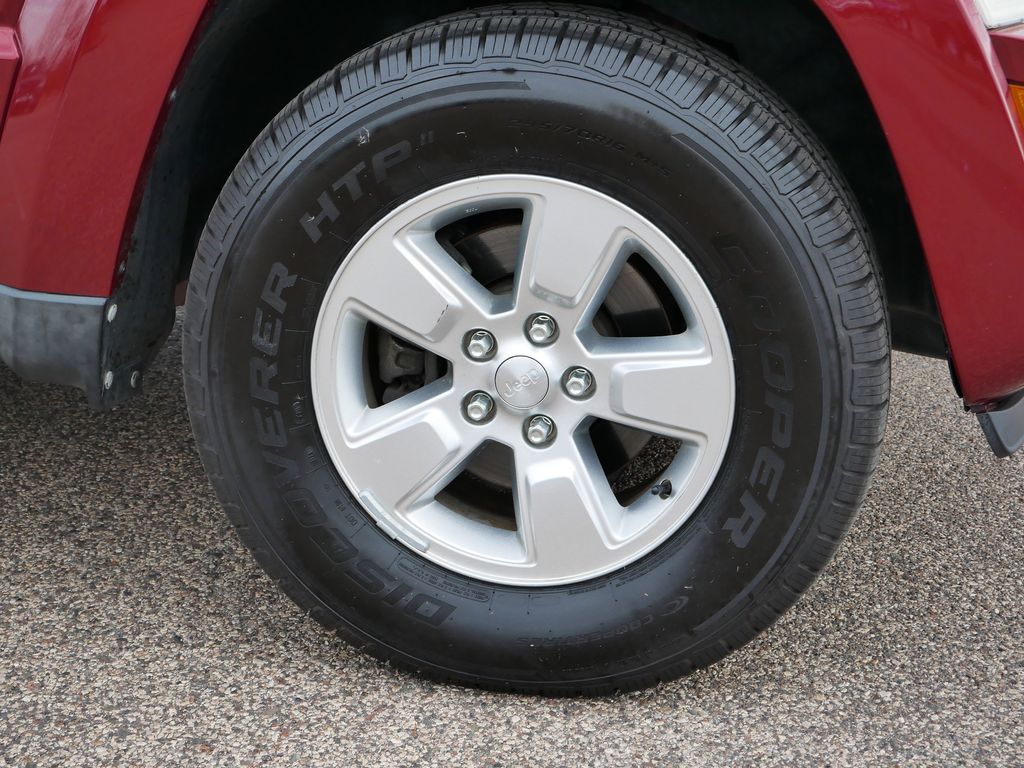 Thumbnail: 2012 Jeep Liberty - 49