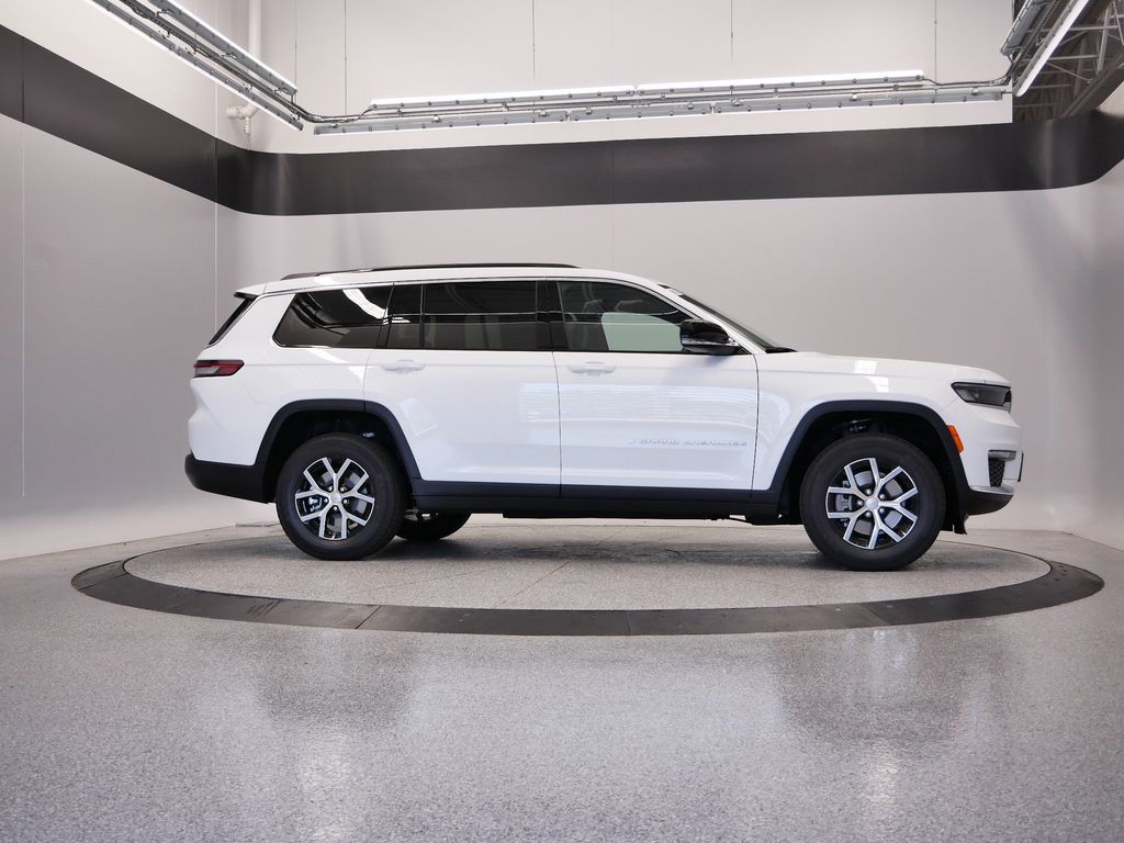 Thumbnail: 2025 Jeep Grand Cherokee L - 10