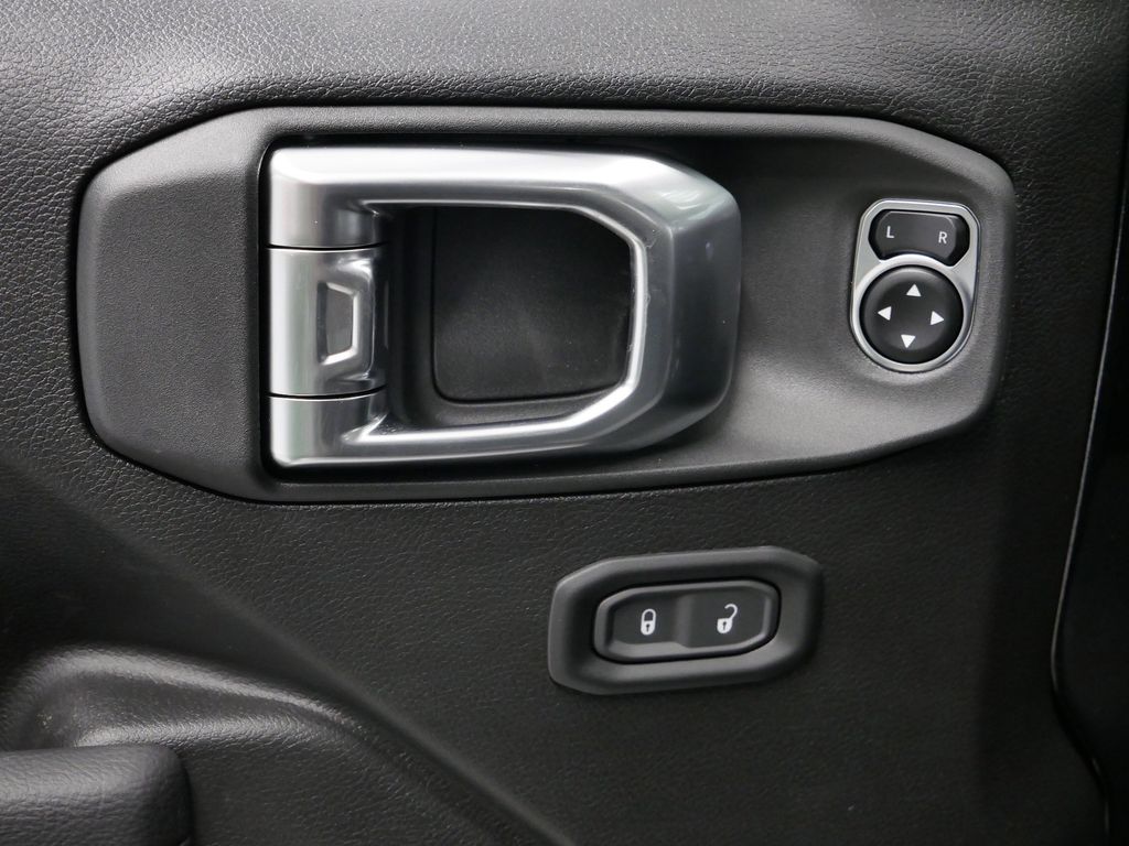 Thumbnail: 2026 Jeep Wrangler - 6