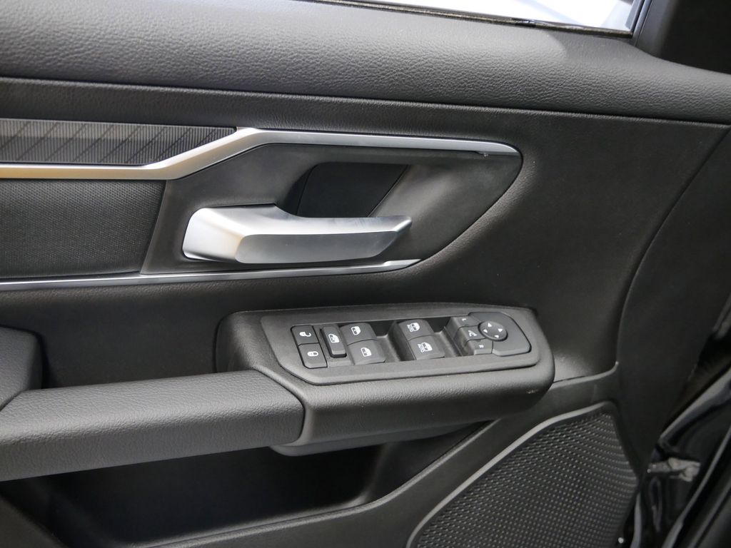 Thumbnail: 2026 RAM 1500 - 6