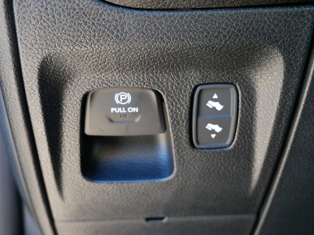 Thumbnail: 2026 RAM 1500 - 37