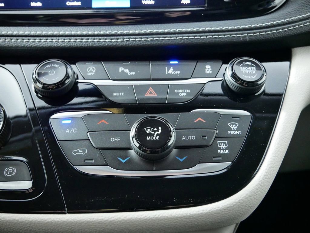 Thumbnail: 2024 Chrysler Pacifica - 47