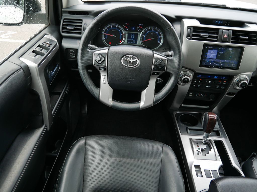 Thumbnail: 2019 Toyota 4Runner - 21