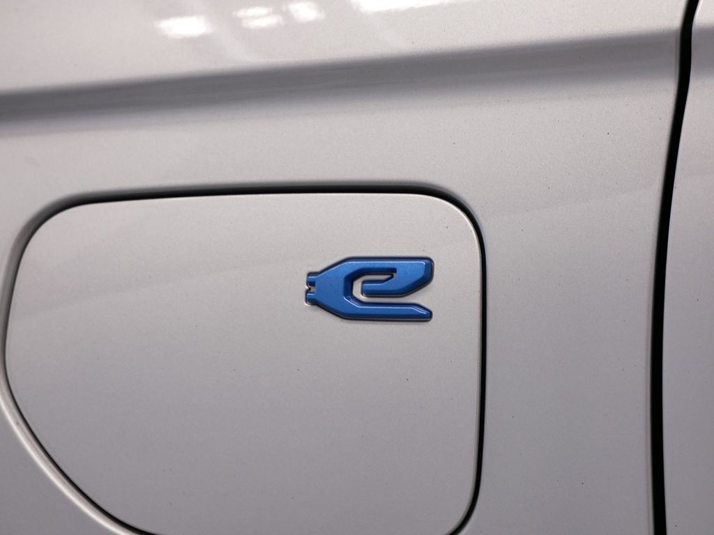 Thumbnail: 2022 Jeep Grand Cherokee - 15