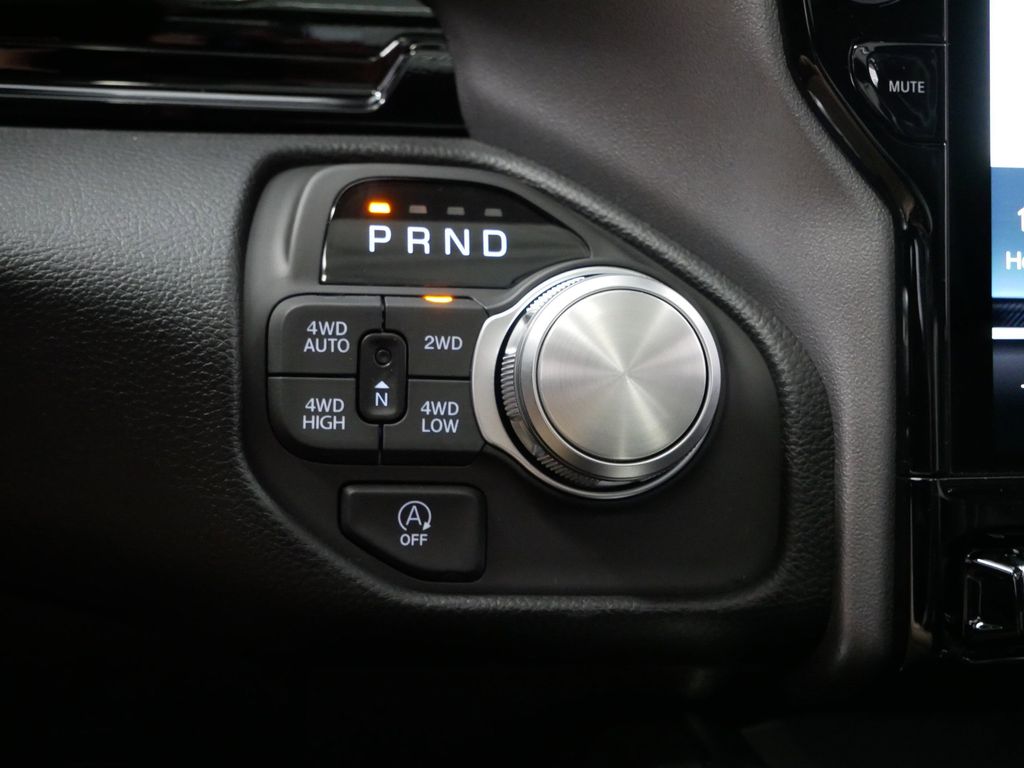 Thumbnail: 2026 RAM 1500 - 38