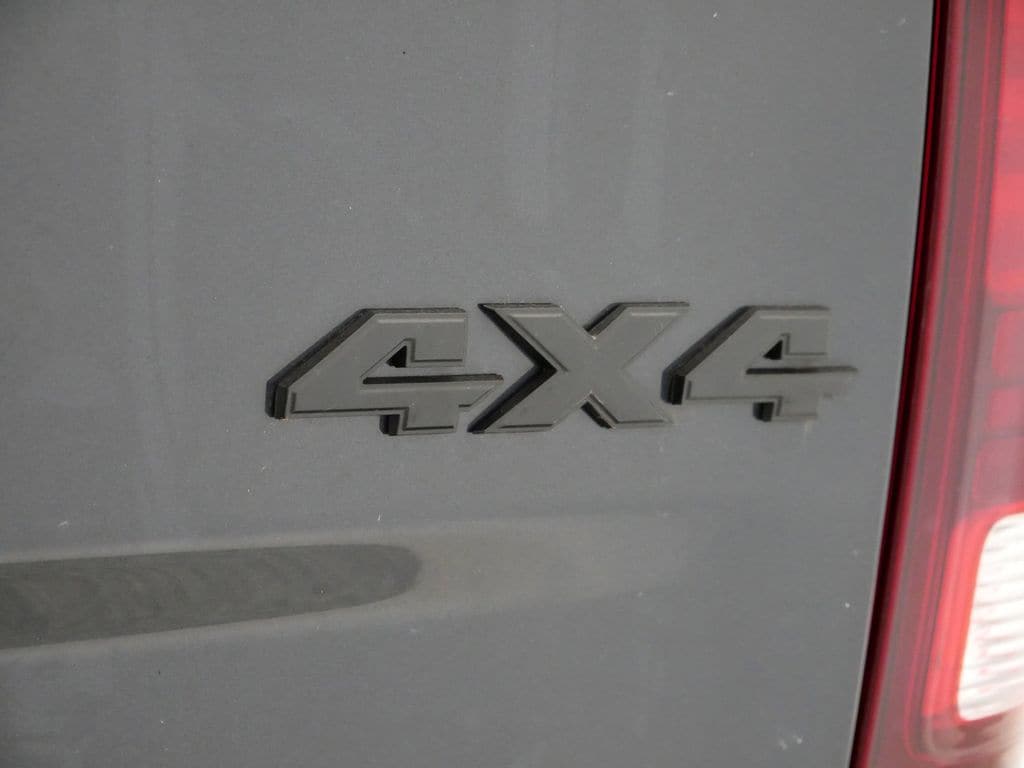 Thumbnail: 2019 RAM 1500 Classic - 21