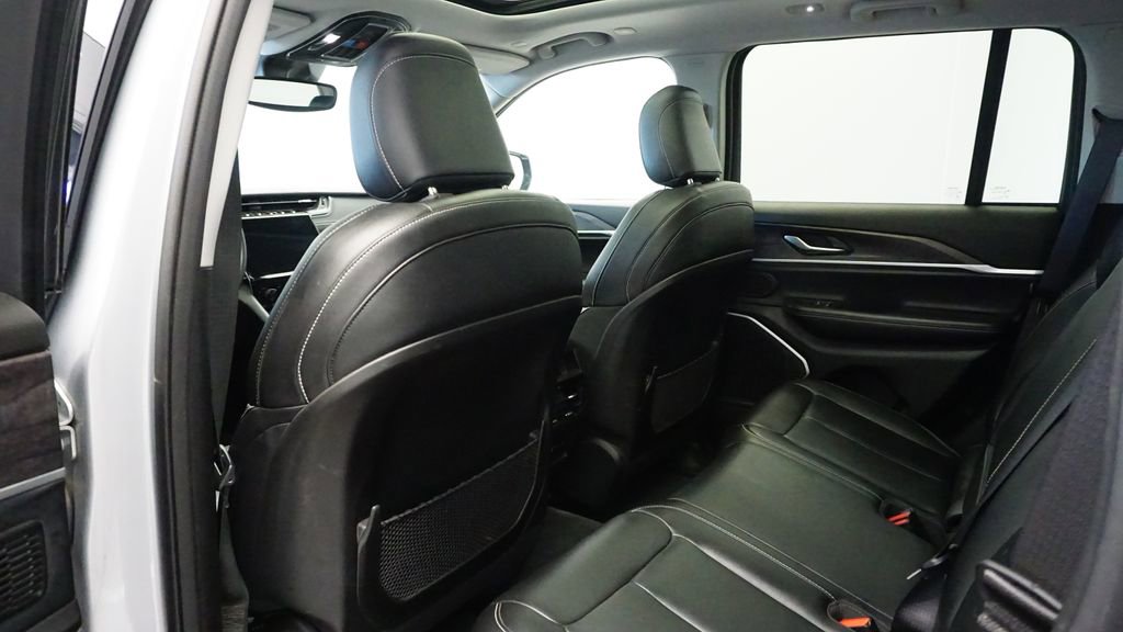 Thumbnail: 2022 Jeep Grand Cherokee - 21