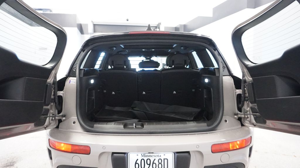 Thumbnail: 2022 MINI Cooper Clubman - 24