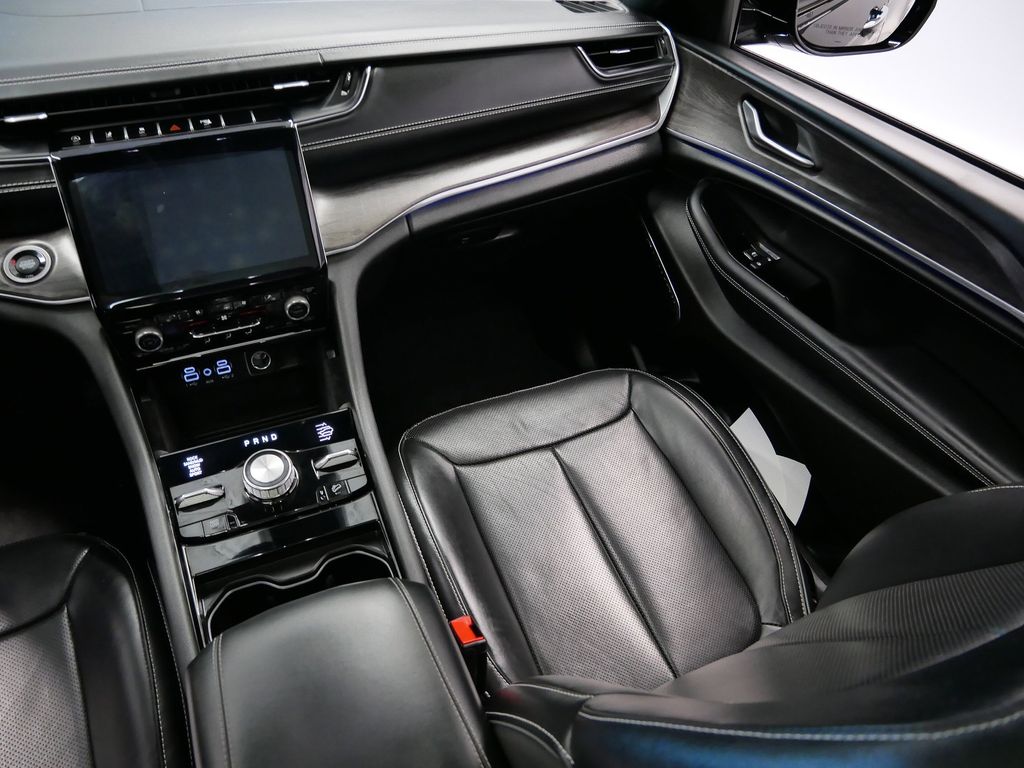 Thumbnail: 2022 Jeep Grand Cherokee - 18