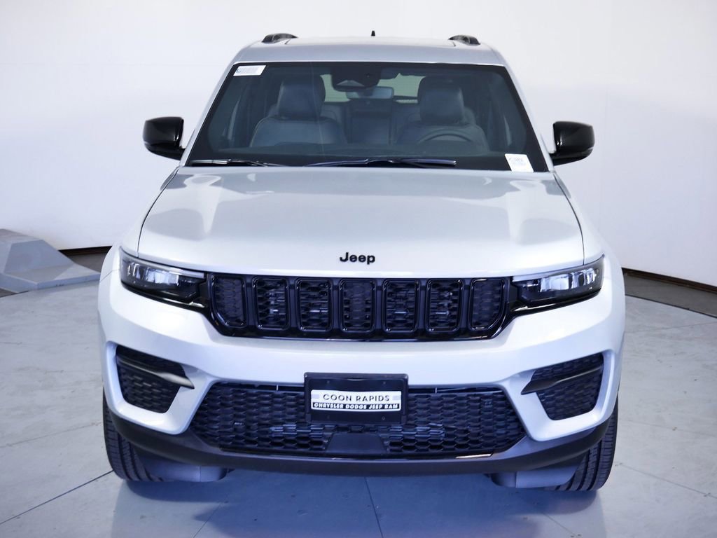 Thumbnail: 2024 Jeep Grand Cherokee - 18